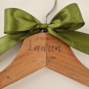 Cintre personnalisé pour mariage