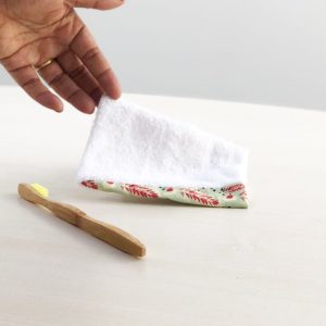 Gant visage en bambou – Détail Coton bio