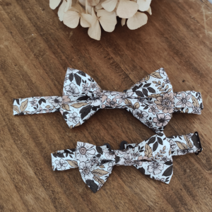 Noeud papillon à fleurs