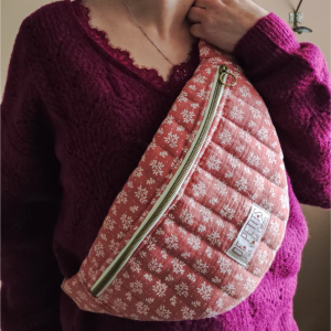 Le sac banane matelassé rose – Femme
