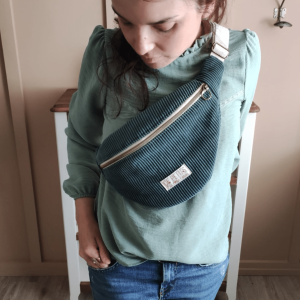 Le sac banane velours vert – Femme