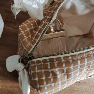 Trousse de toilette à carreaux